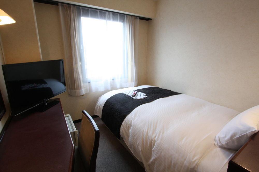 Uozu Manten Hotel Ekimae Экстерьер фото