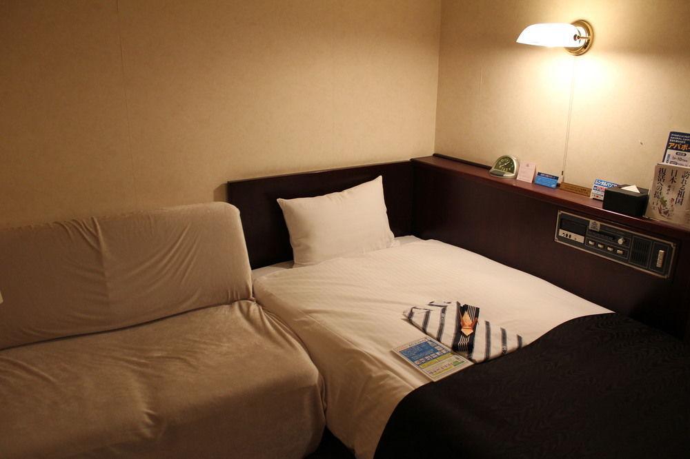 Uozu Manten Hotel Ekimae Экстерьер фото