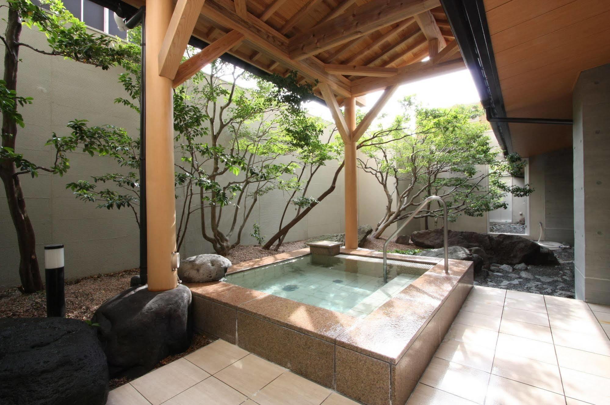 Uozu Manten Hotel Ekimae Экстерьер фото