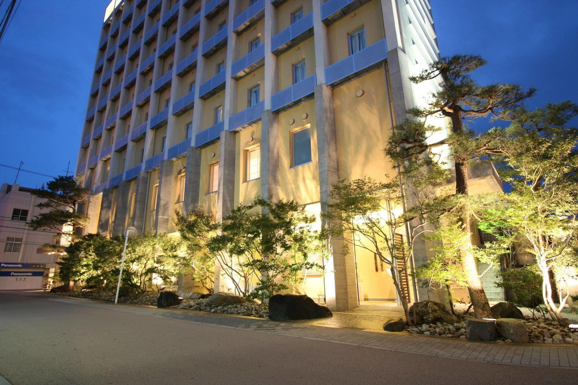 Uozu Manten Hotel Ekimae Экстерьер фото